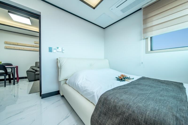 Jeju Skyhill Pension ซอกวีโพ ภายนอก รูปภาพ