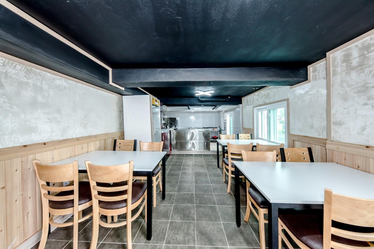 Jeju Skyhill Pension ซอกวีโพ ภายนอก รูปภาพ